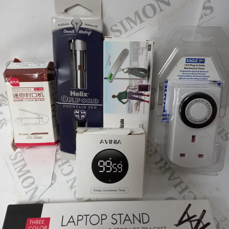 BOX OF ASSORTED ITEMS TO INCLUDE - ROTATY COUNTDOWN TIMER /LAPTOPSTAND /DIGITAL LUGGAGE SCALE 