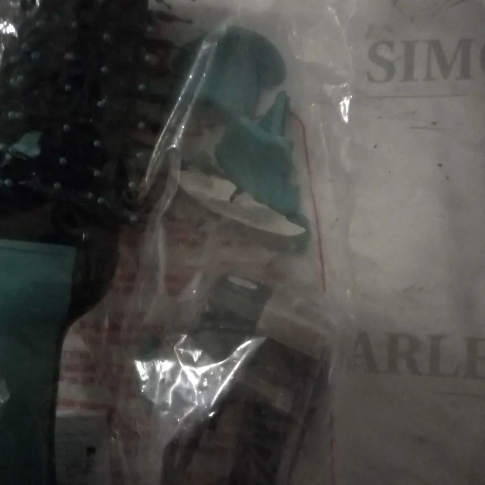 BOXED REVLON SALON HAIR DRYER AND VOLUMISER - TEAL RRP £49.99