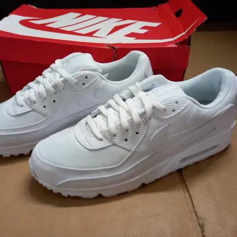BOXED PAIR OF NIKE AIR MAX 90 WHITE TRAINERS - UK 12