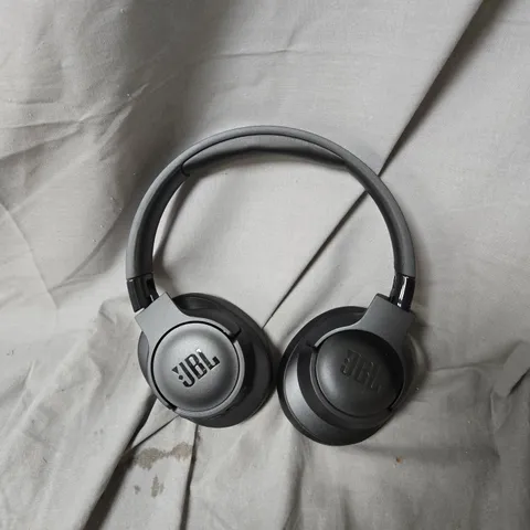 JBL TUNE 720BT WIRELESS OVER-EAR HEADPHONES – BLACK (BOXED)