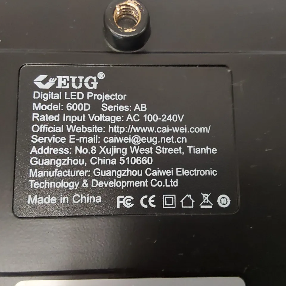 BOXED EUG 600D DIGITAL LED PROJECTOR (1 BOX)