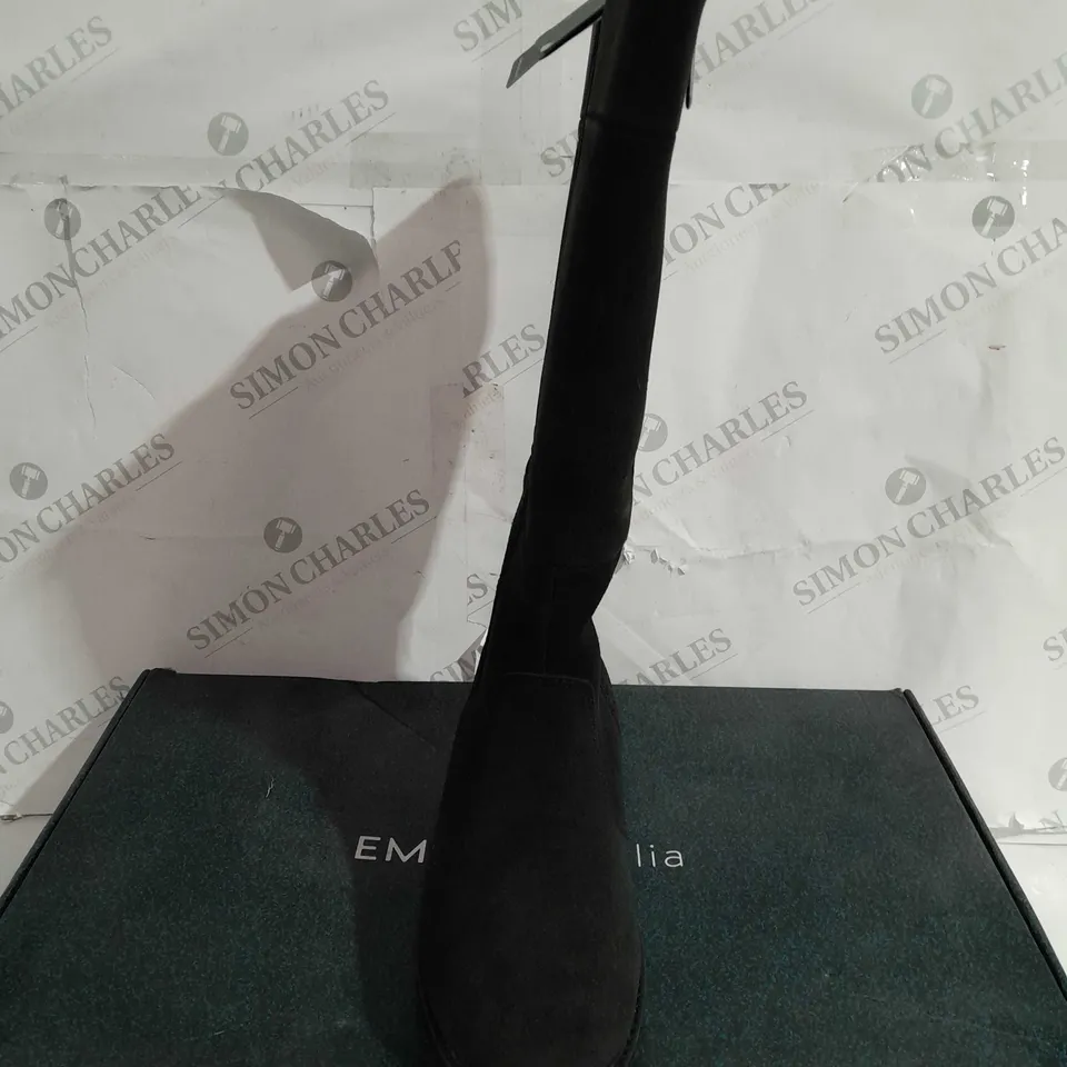 EMU AUSTRALIA "MOONTA" WATERPROOF KNEE LEATHER BOOTS - UK SIZE 8 - BLACK - UNBOXED