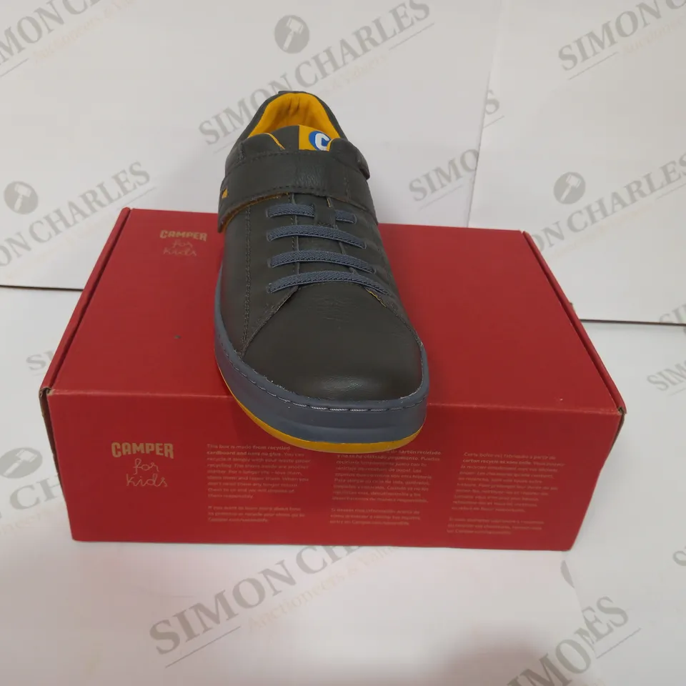 BOXED PAIR OF CAMPER FOR KIDS SHOES IN GREEN UK SIZE 5