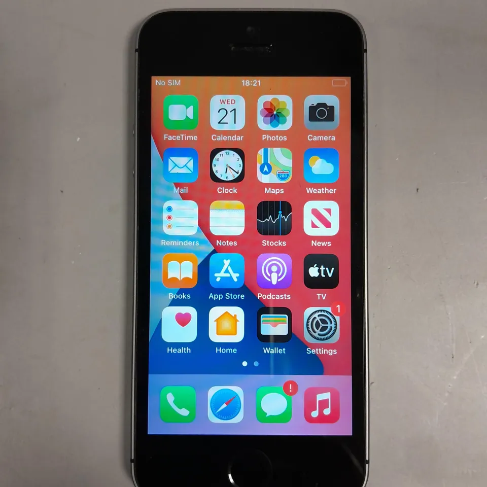 APPLE IPHONE 5 SE SMARTPHONE 