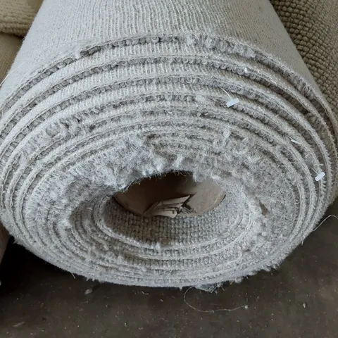 ROLL OF QUALITY LIGHT GREY CARPET APPROXIMATELY 4M × 9.3M