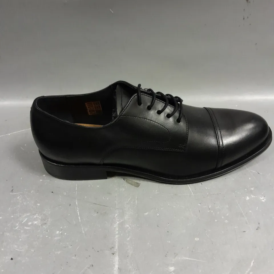 PAIR OF HACKETT JASON BASIC MENS DRESS SHOES - 9