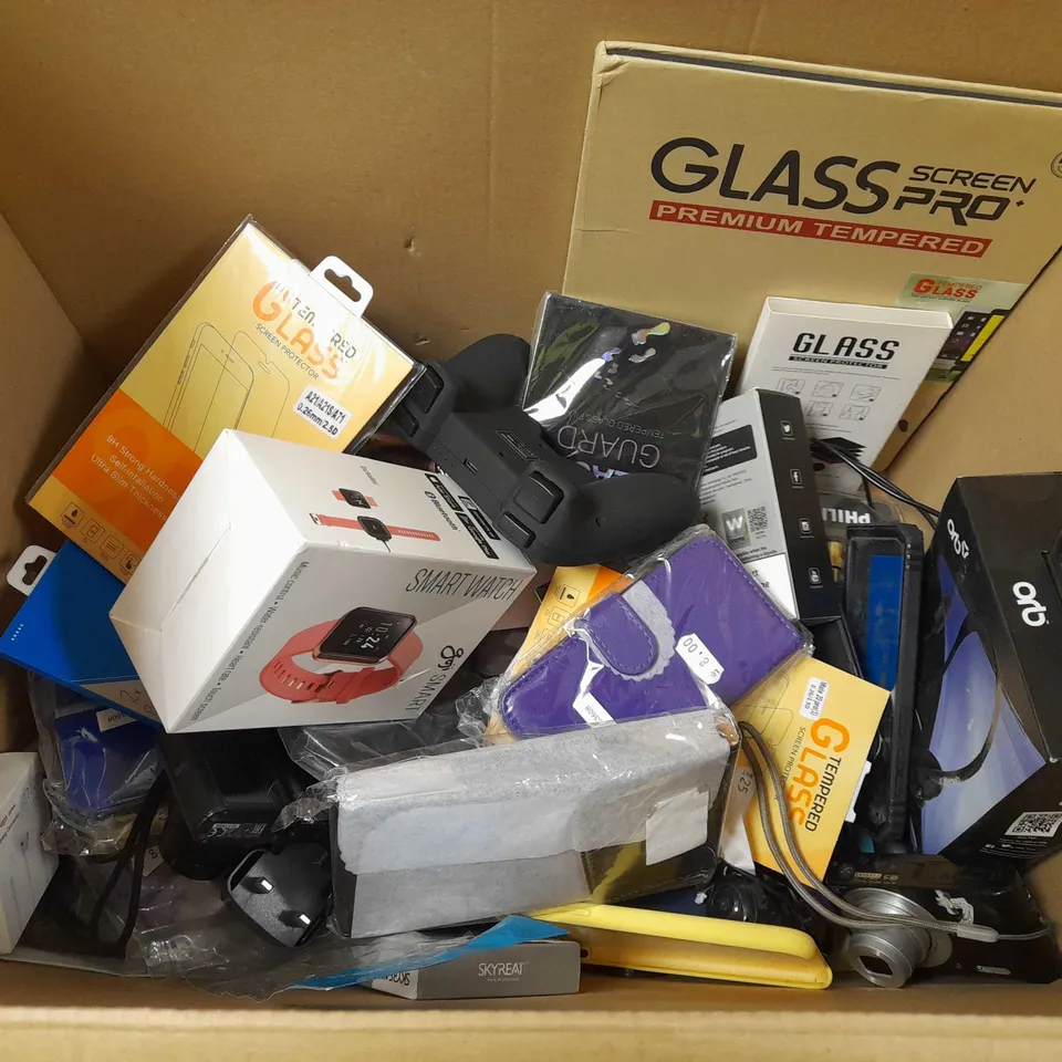 BOX OF APPROX 20 ASSORTED ITEMS TO INCLUDE - VOOPOO DRAG X - SCREEN PROTECTOR - MAEGOO CONTROLLER ECT