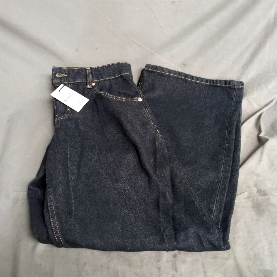 MOTEL DENIM LOW RISE PARALLEL JEANS IN INDIGO SIZE W30 L32
