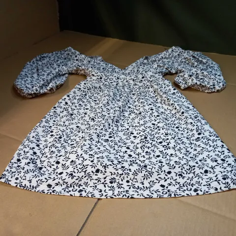 MISS SELFRIDGE CREAM/BLACK DITSY OFF SHOULDER DRESS - SIZE 4
