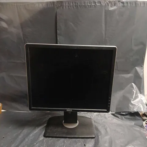 DELL COMPUTER MONITOR ON STAND - COLLECTIN ONLY 