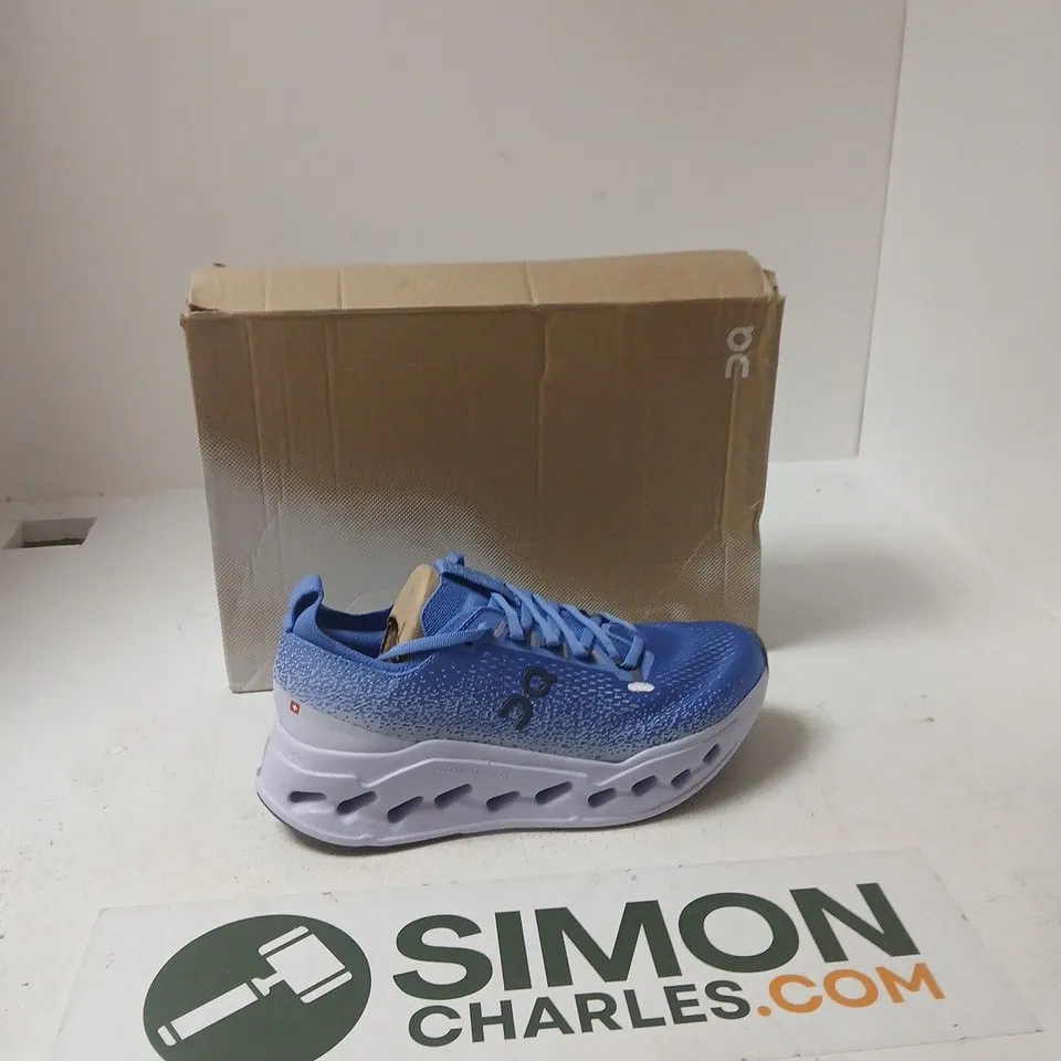 ON CLOUDSURFER MAX RUNNING SHOES – UK 7.5 (US 9.5, EU 41) – BLUE