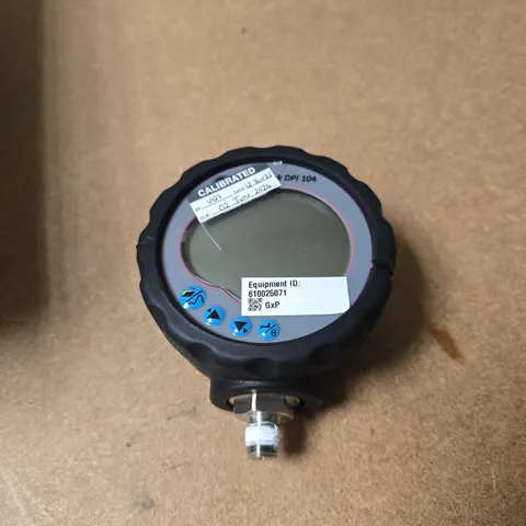 APPROXIMATELY 12 X DRUCK DPI 104 DIGITAL PRESSURE GAUGE