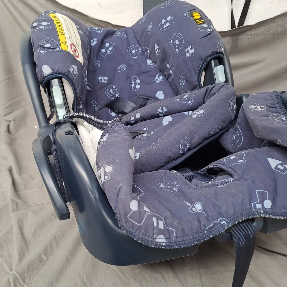 MOTHERCARE BABIES FRONT & REAR CAR SEAT 