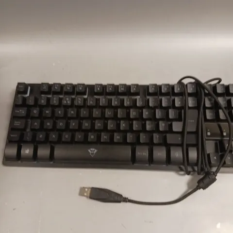 GXT 833 THADO TKL ILLUMINATED GAMING KEYBOARD