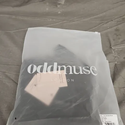 BAGGED ODDMUSE THE ULTIMATE MUSE SLEEVELESS TOP - SIZE SMALL