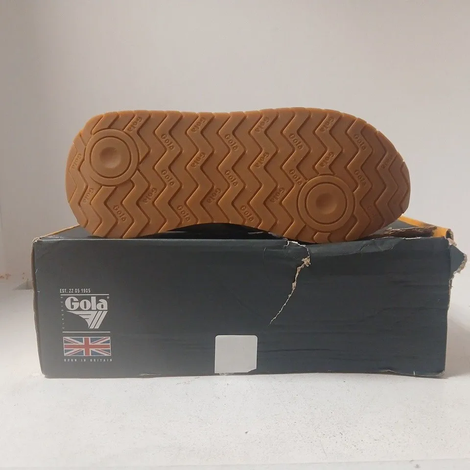 BOXED PAIR OF GOLA WOMEN'S ARIZONA TRAINERS IN BLACK/FEAHER GREY/OFF WHITE SIZE UK 9
