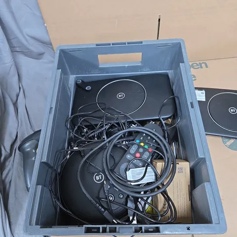 TOTE OF APPROXIMATELY 12 ASSORTED ITEMS TO INCLUDE: BT ROUTER