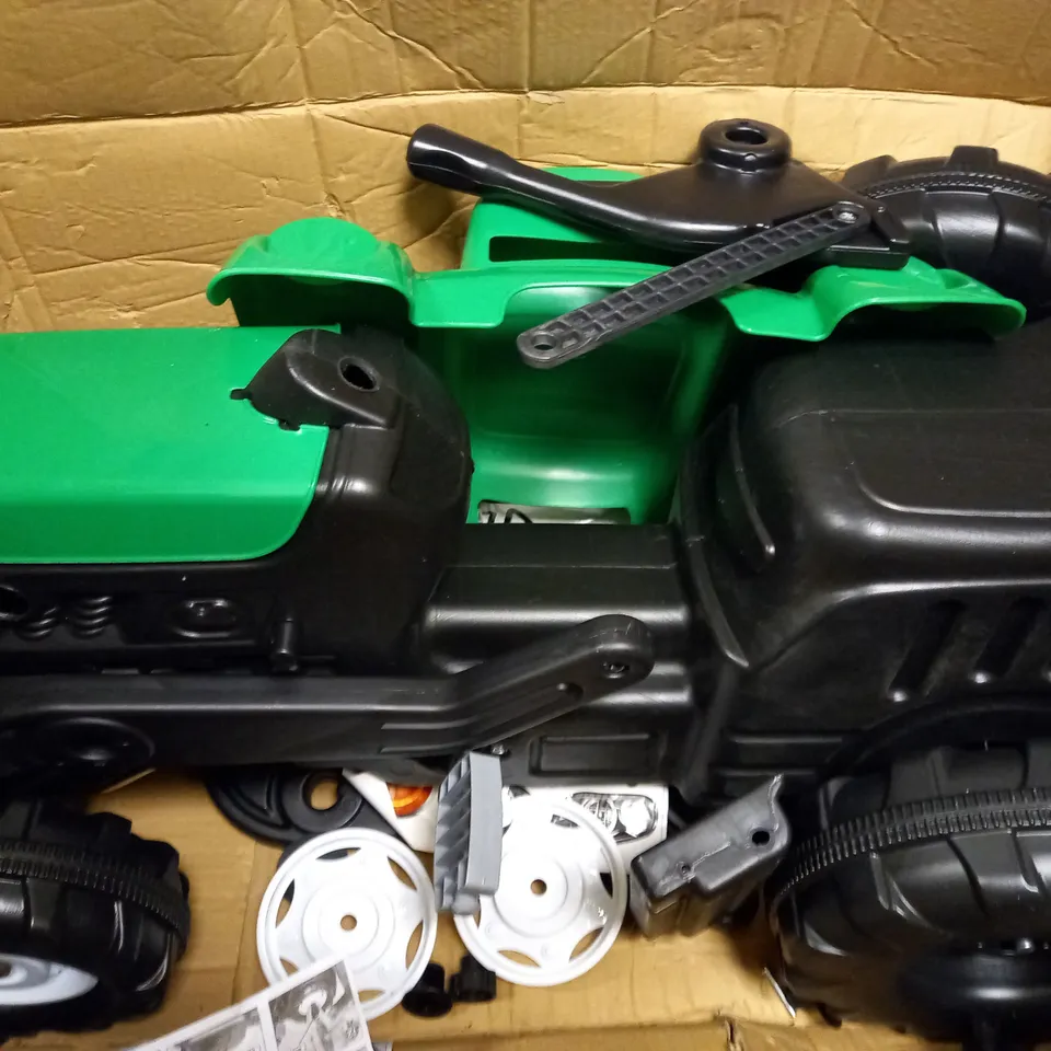 DOLU PEDAL OPERATED TRACTOR FRONT LOADER RRP £59.99