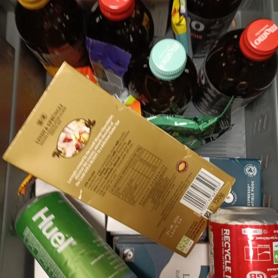 APPROXIMATELY 10 ASSORTED FOOD/DRINK PRODUCTS TO INCLUDE SQUASHIES, HUEL DRINK, MOMO DRINK ETC