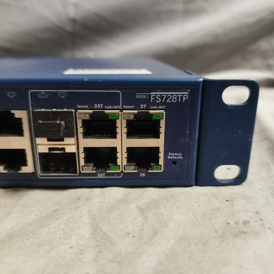 NETGEAR PROSAFE 24+4 SMART SWITCH WITH POE FS728TP