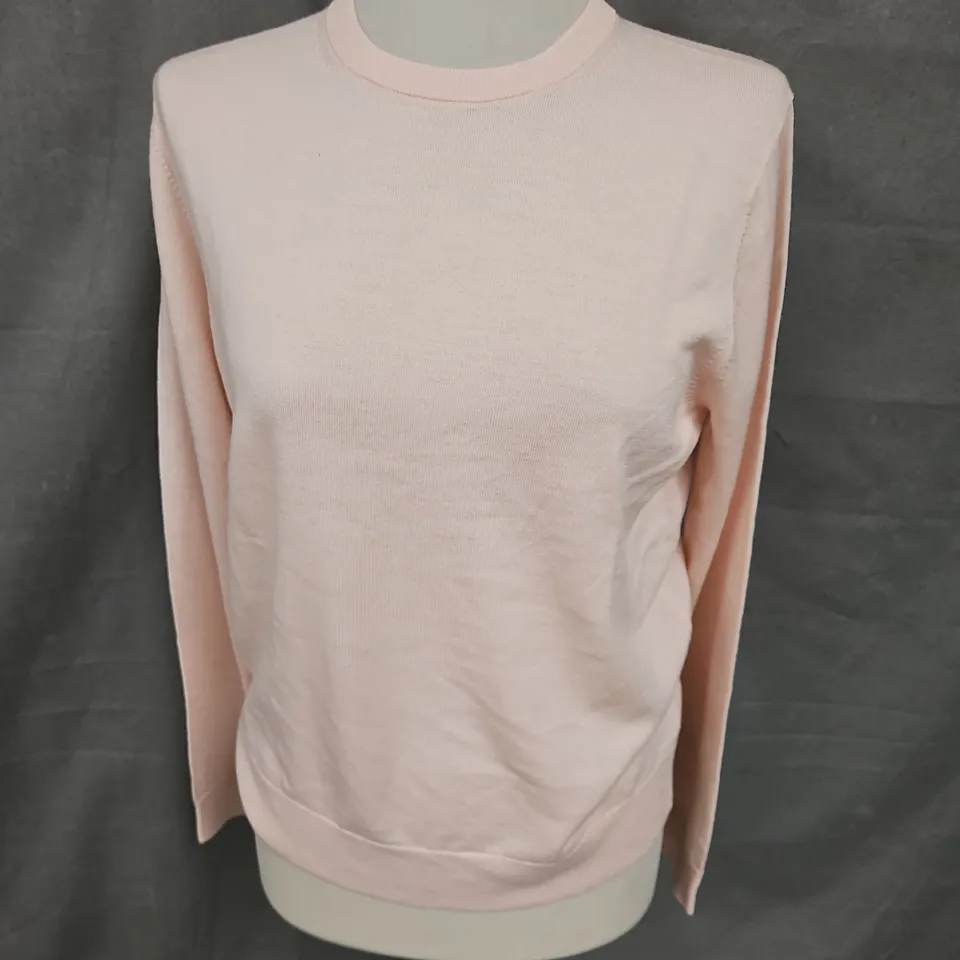 UNIQLO WOMEN MERINO CREW NECK SWEATER IN PINK SIZE M