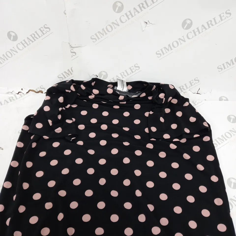 BOX OF APPROXIMATELY 15 ASSORTED CLOTHING PRODUCTS TO INCLUDE JUMPERS, DRESSES, CARDIGANS ETC