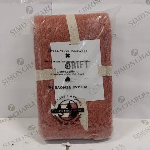 BAGGED PAHOKEE THROW BLANKET - TERRACOTTA // SIZE: 130 X 180CM (1 ITEM)