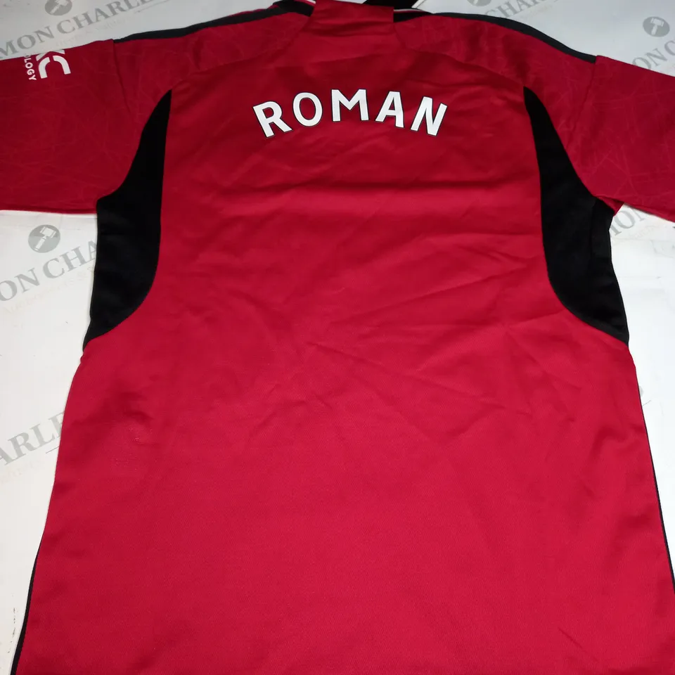 MANCHESTER UNITED FC HOME SHIRT AND SHORTS SIZE 22
