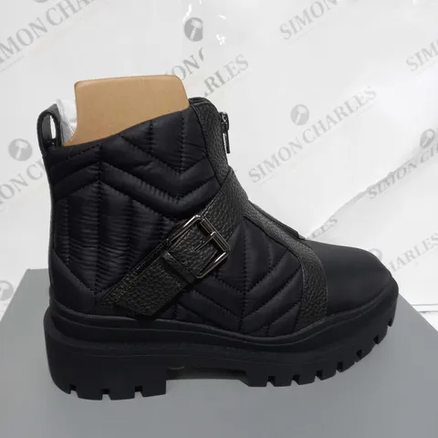 VIONIC JANARA ANKLE BOOT IN BLACK - UK SIZE 5.5