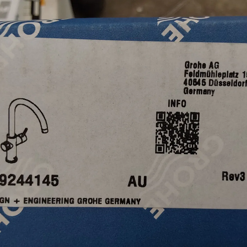 BOXED GROHE REDHOT WATER MIXER TAP WITH BOILER & ACCESSORIES