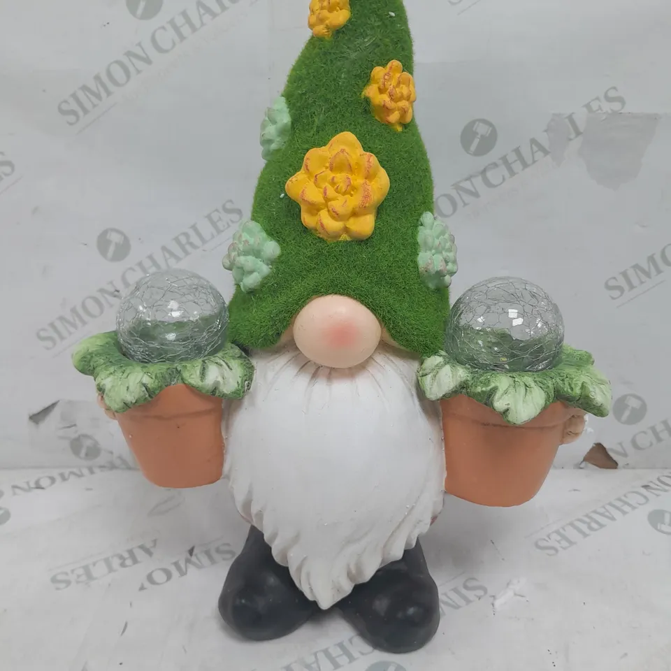 GNOME THEMED GARDEN SOLAR LIGHT