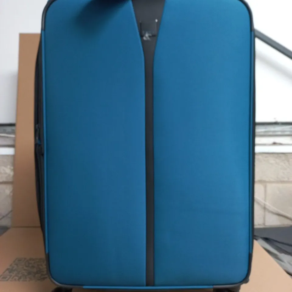 TRIPP EXPANDABLE BLUE WHEELED SUITCASE