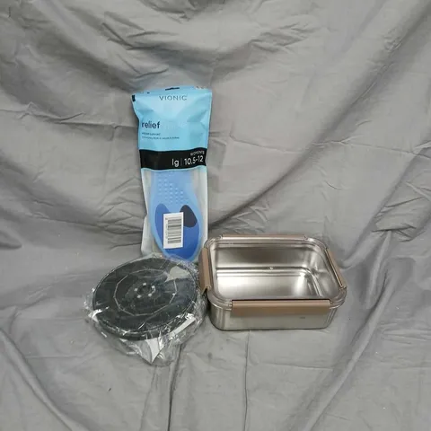 APPROXIMATELY 10 ASSORTED ITEMS TO INCLUDE LOCKNLOCK STORAGE BOXES, VIONIC RELIEF INSOLES, WATER FOUNTAIN PARTS, ETC