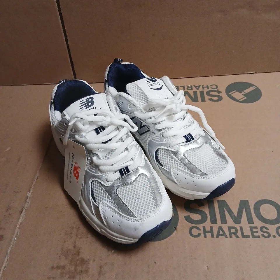 NEW BALANCE 530 SNEAKERS – WHITE & NAVY BOXED UK 4
