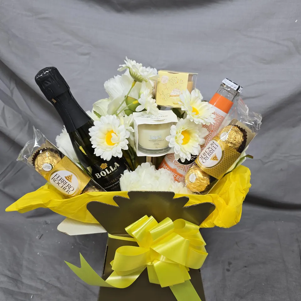 PORNSTAR MARTINI AND PROSECCO YANKEE CANDLE BOUQUET