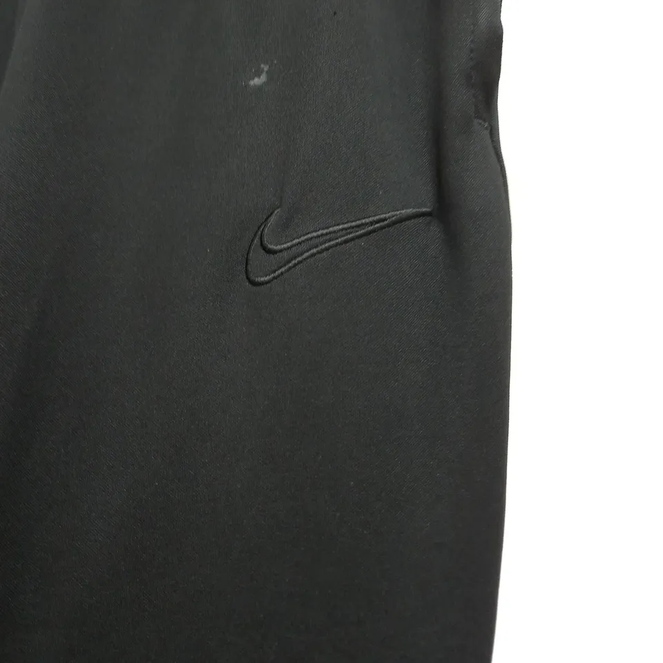 NIKE TRACKSUITS PANTS IN BLACK - LARGE