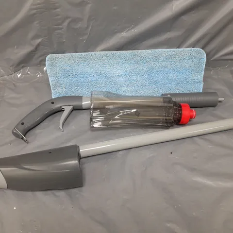 ADDIS SPRAY MOP WITH MICTOFIBRE FLAT HEAD