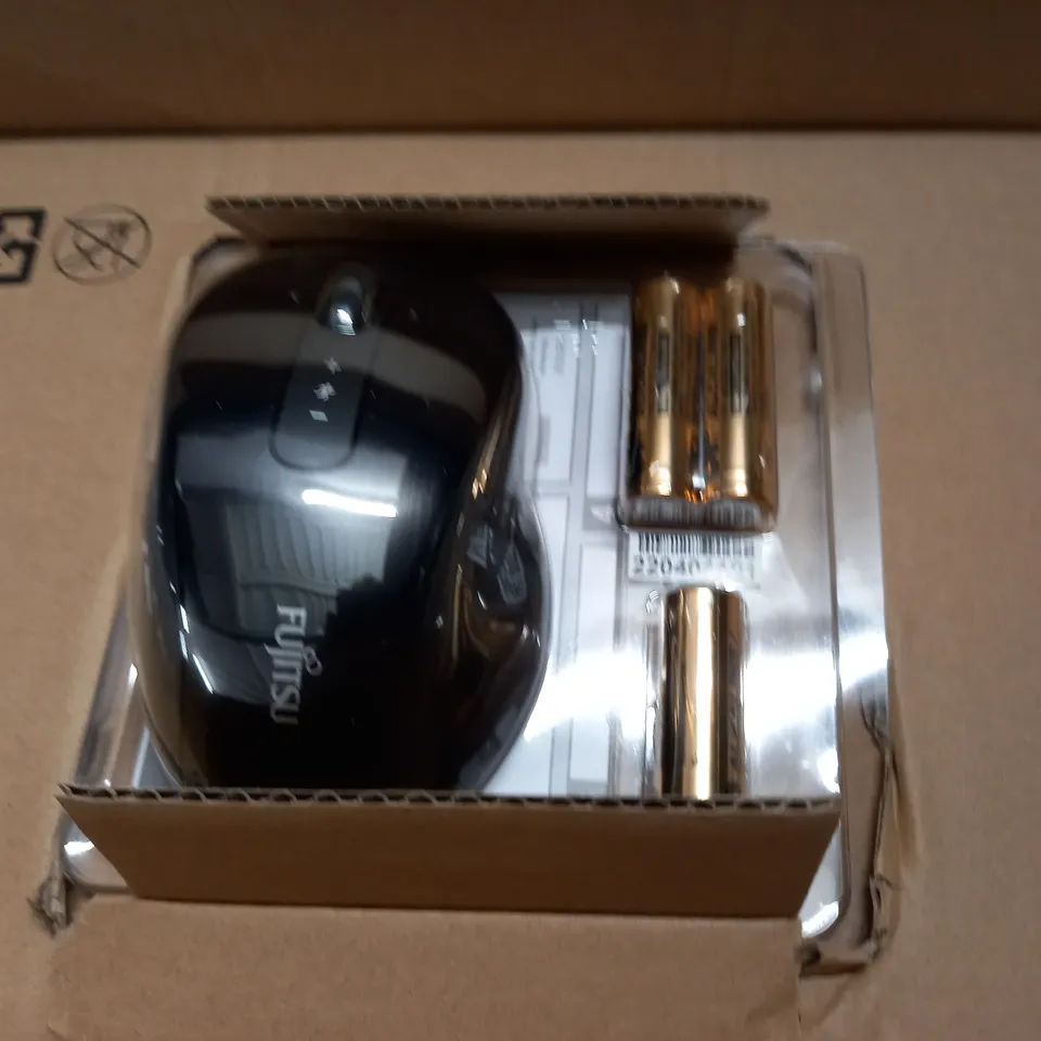 BOXED FUJITSU KEYBOARD AND MOUSE SET - LX960