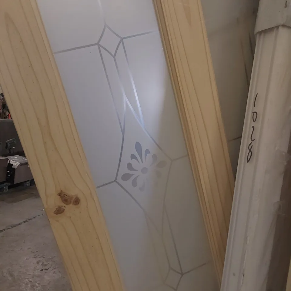 KNOTTY PINE GLAZED INTERNAL DOOR 1981 × 762mm