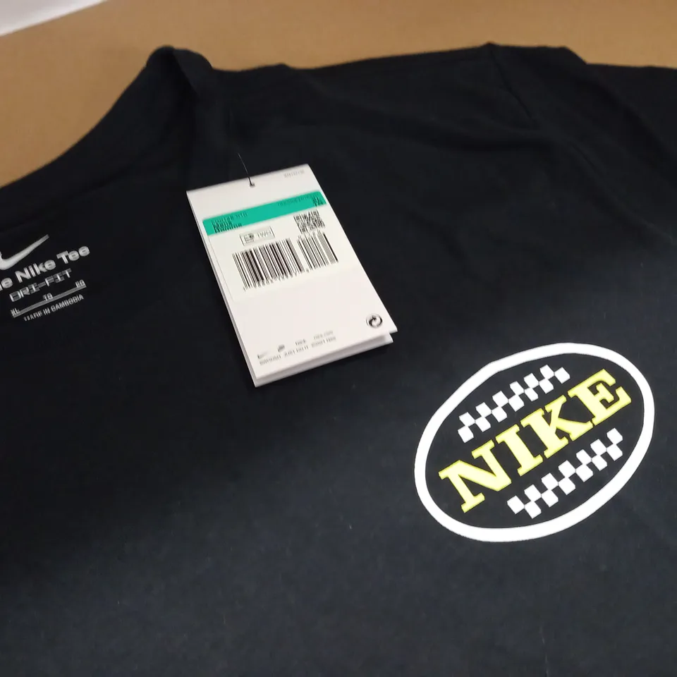 NIKE BLACK T-SHIRT - XL