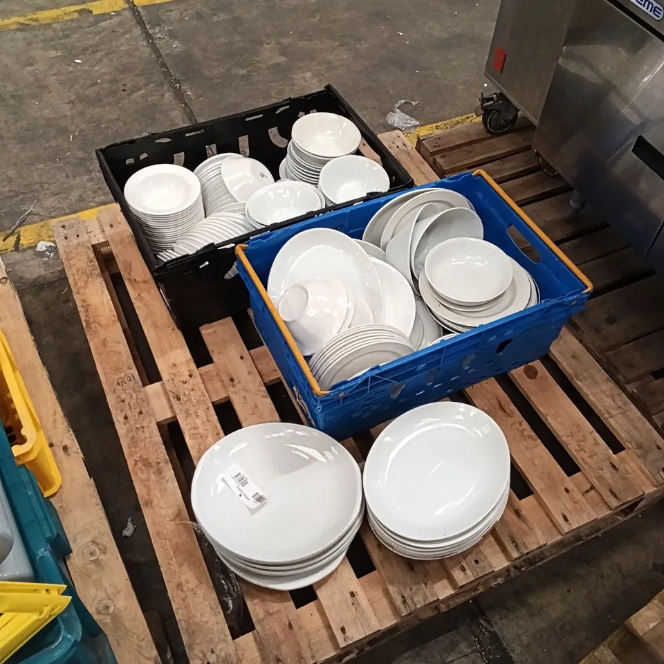 PALLET OF CATERING CROCKERY