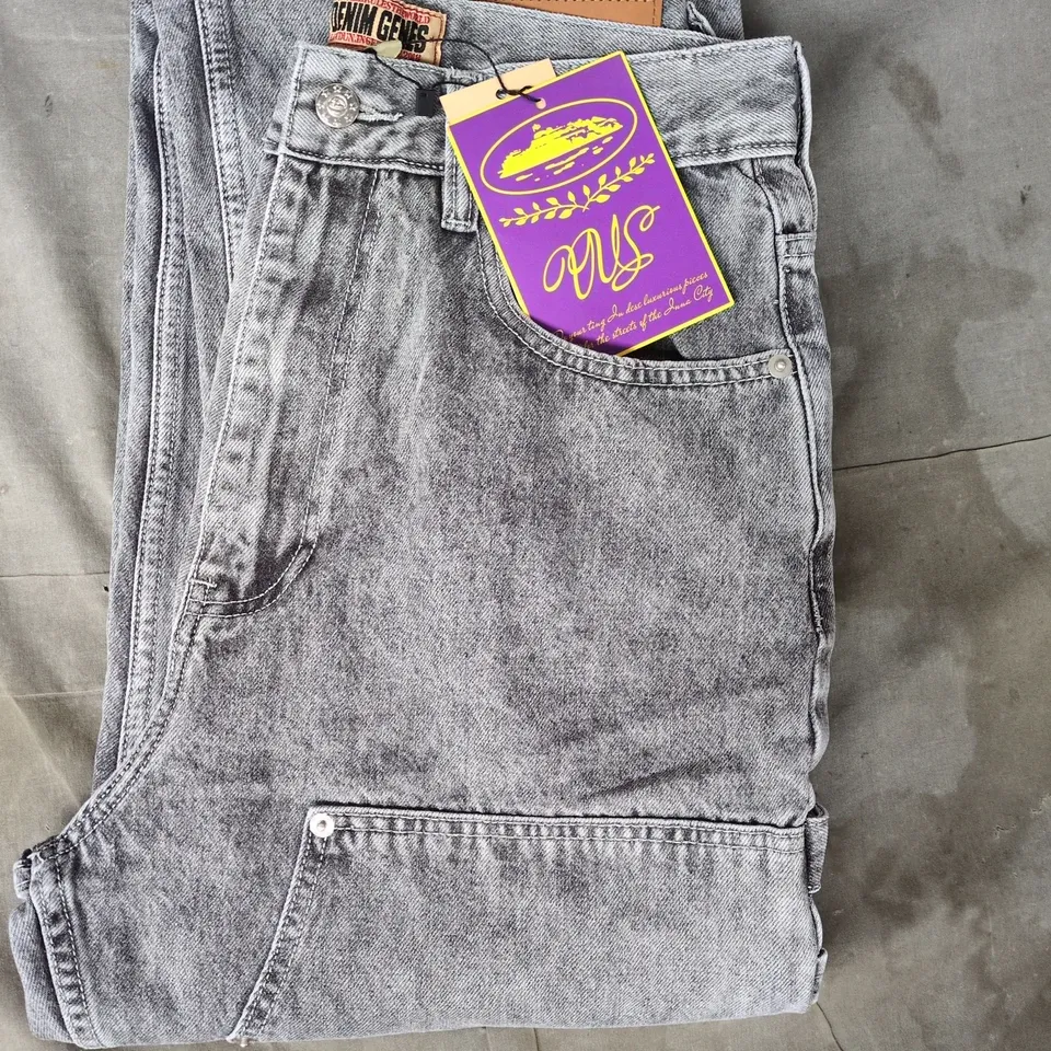DENIM GENES JEANS IN GREY SIZE SMALL