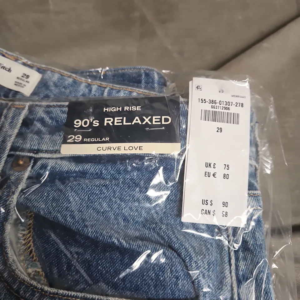 ABERCROMBIE & FITCH HIGH RISE 90'S RELAXED CURVE LOVE JEANS – SIZE 29