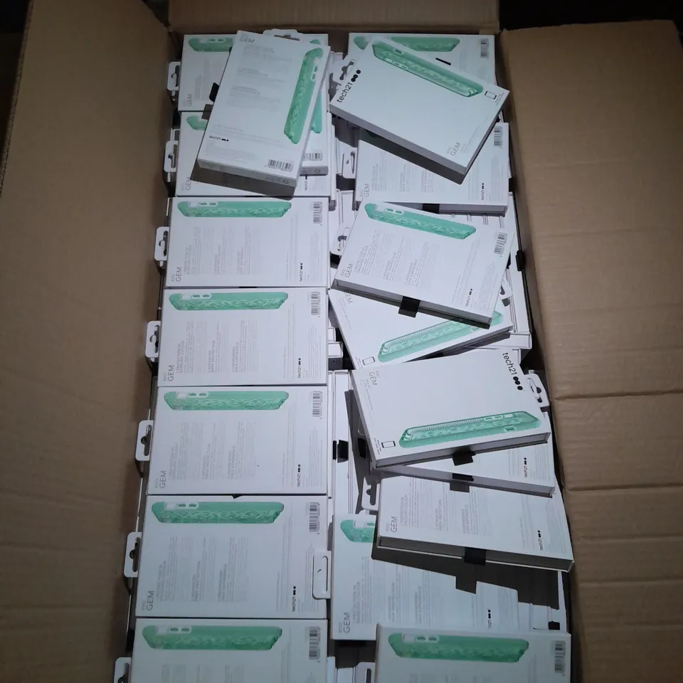 APPROXIMATELY 150 TECH21 PROTECTIVE SMARTPHONE CASES FOR IPHONE 7 PLUS - COLLECTION ONLY 