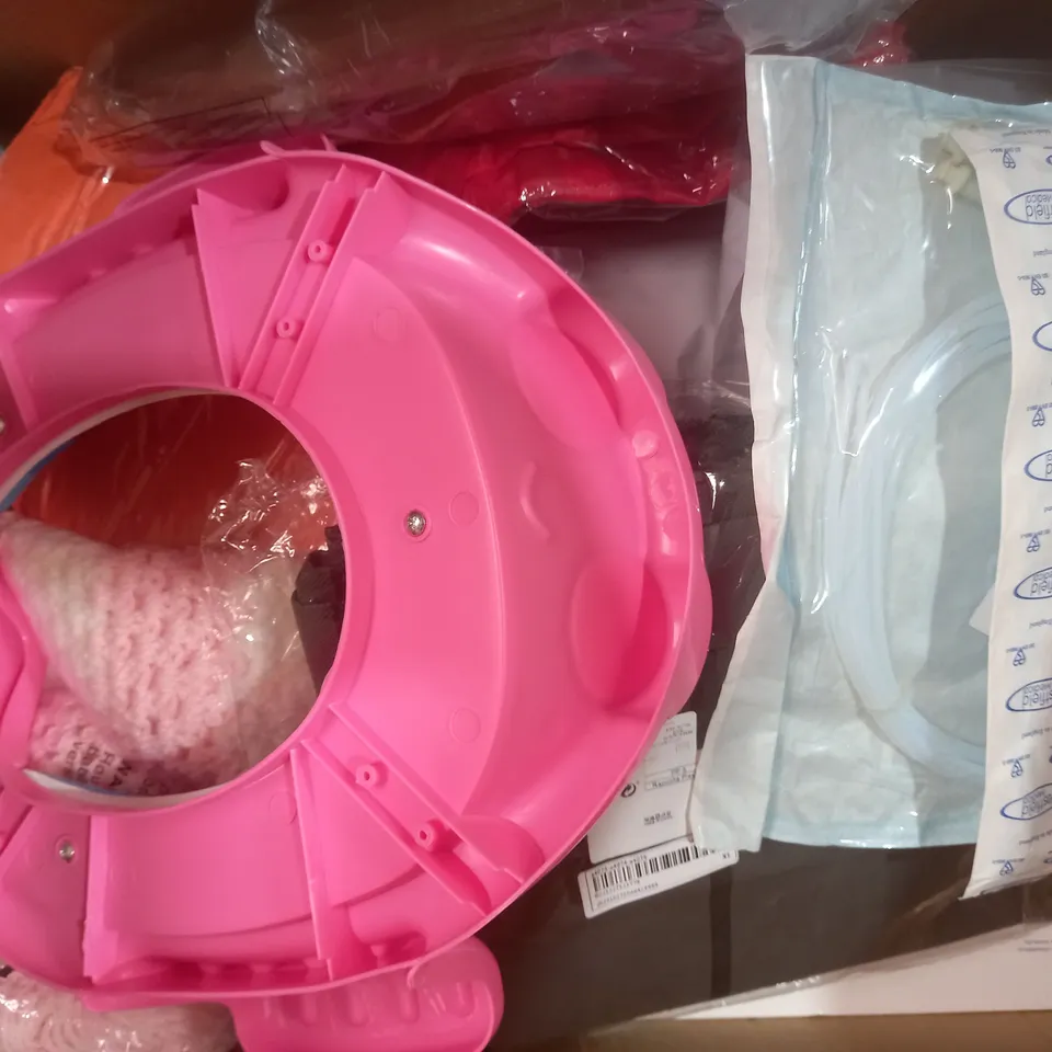 BOX OF APPROXIMATELY 20 ASSORTED HOUSEHOLD ITEMS TO INCLUDE 2-HOLE PUNCH, PROFESSIONAL PET HAIR CLIPPER KIT, GALILEO THERMOMETER, ETC