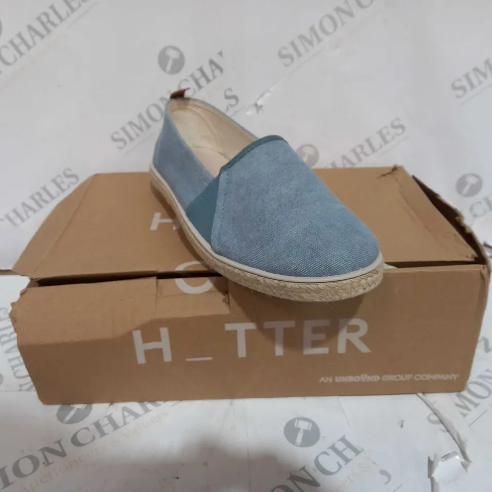BOXED ROBYN II SHOES SAGE COLOURED PUMPS - UK SIZE 6