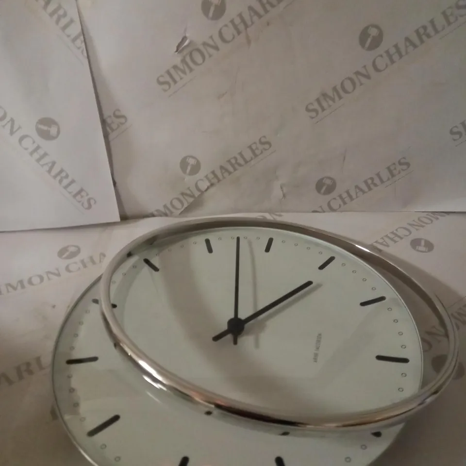 ARNE JACOBSEN CITY HALL CLOCK