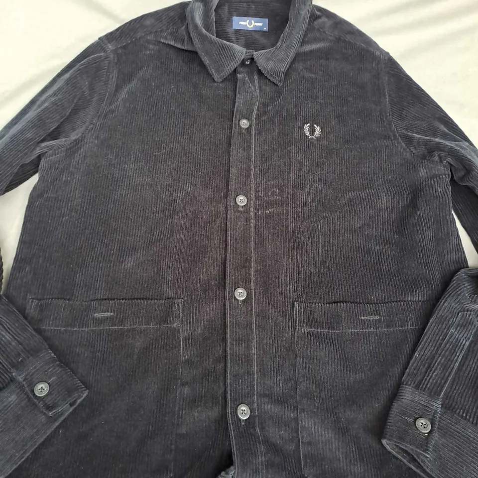 FRED PERRY CORD OVERSHIRT IN BLACK - MEDIUM
