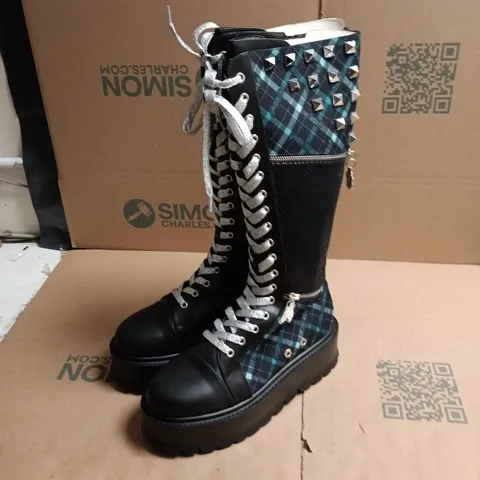 MONSTER HIGH X KOI FRANKIE STEIN BOOTS – GREEN CHECK, UK 9