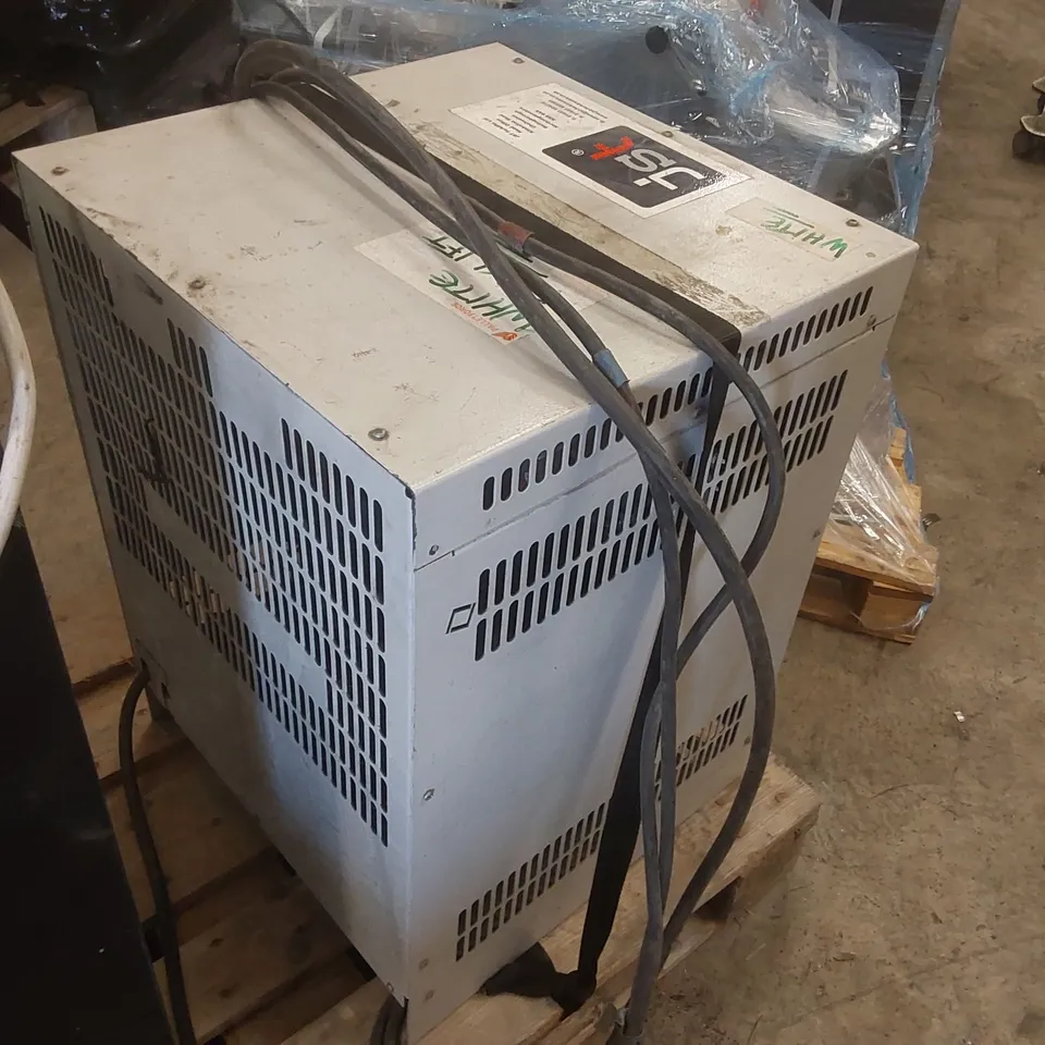 BENNING D400 G48/125 B- FTP NI FORKLIFT CHARGER